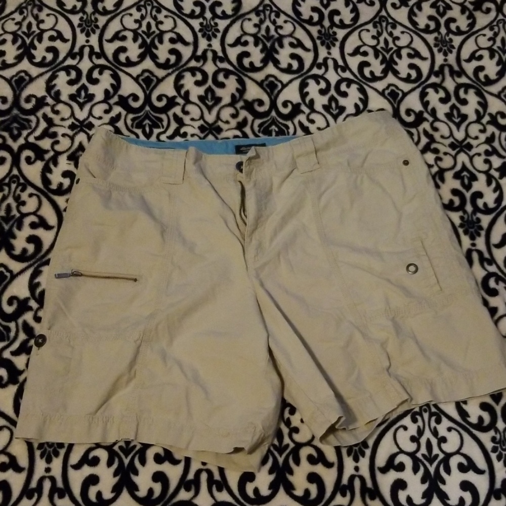 Tan cargo short